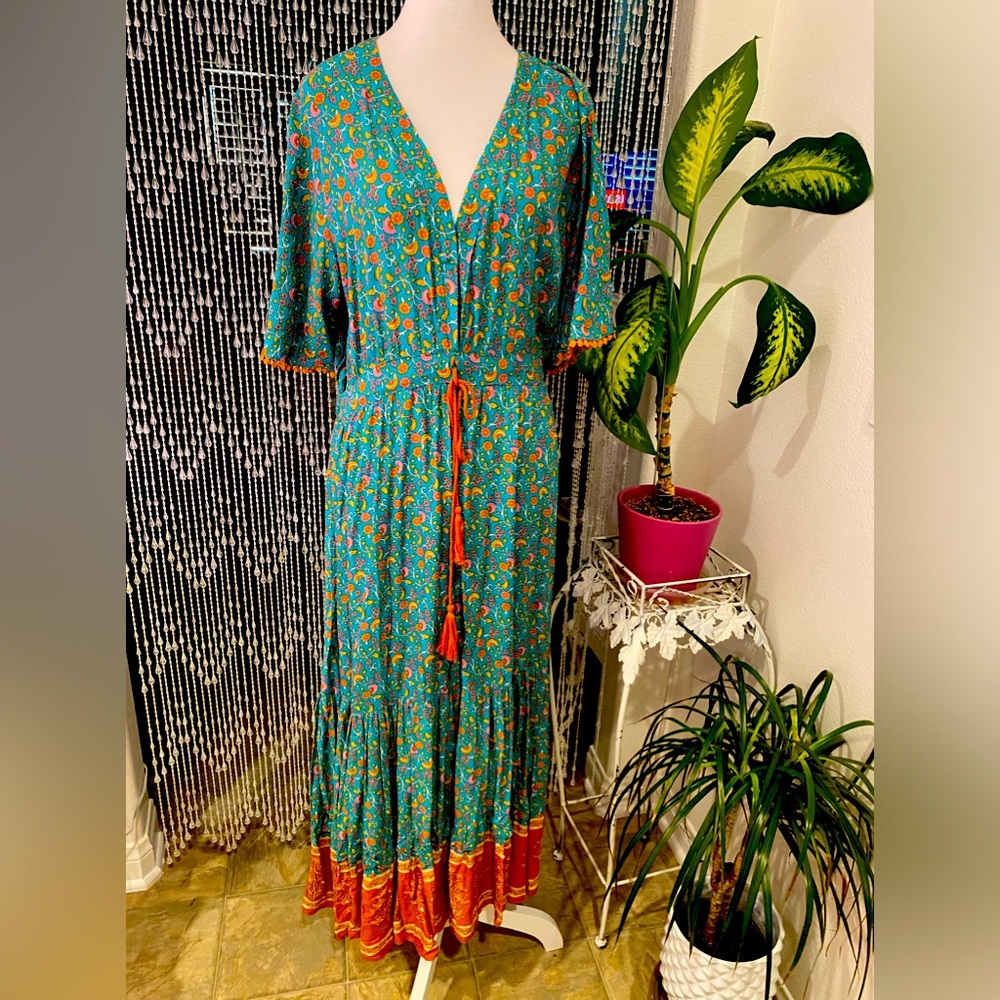 VIVIMOS VACATION READY MAXI DRESS NWT